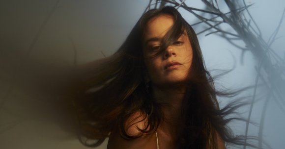 Piel y raíz: Nina Bosa revela el prelude de su nueva producción ‘Skin of&nbsp;Truth’