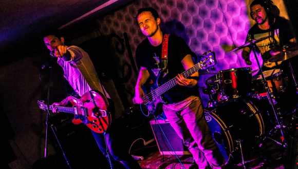 Fractal Caravan estrena un disco de garaje rock con raíces y enfoque&nbsp;futurista