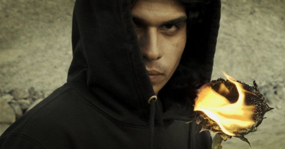 ‘Renacer’ de Lobo Gris y SAK explora la simetría entre el tiempo y la&nbsp;destrucción