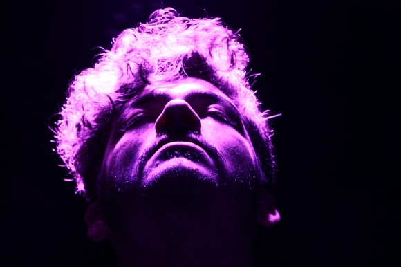 Gabo Gallego, desde Colombia, presenta su EP ‘Entrópico Distópico’